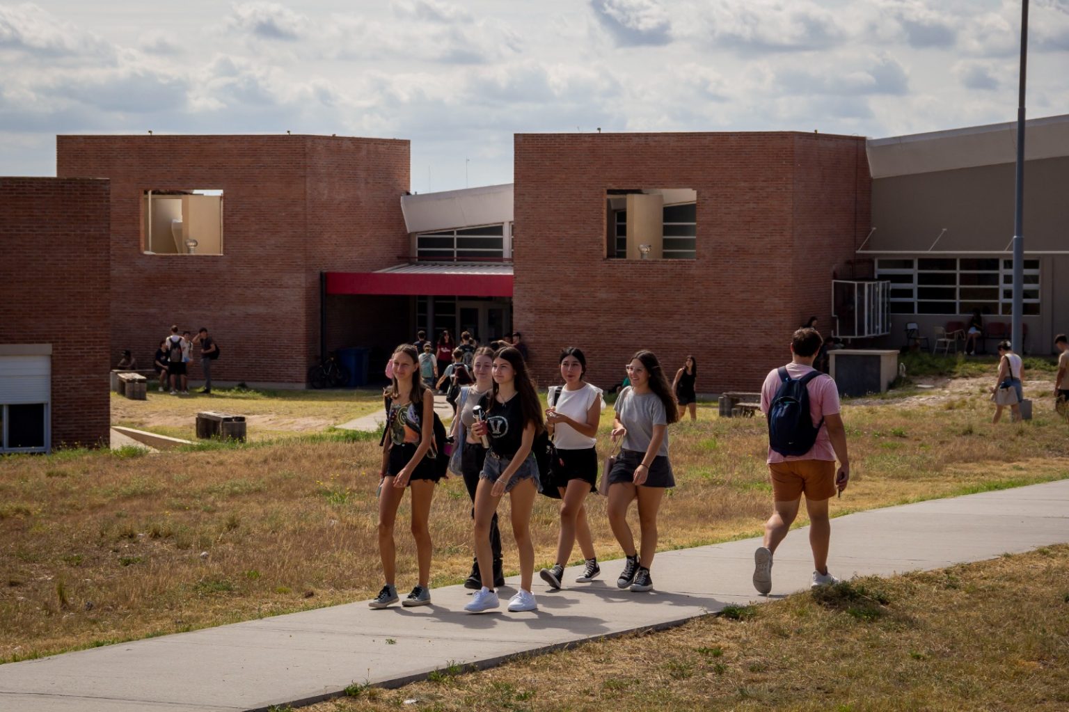 Alumnos-inicio-primer-cuatrimestre-2024-campus-19-1536x1023